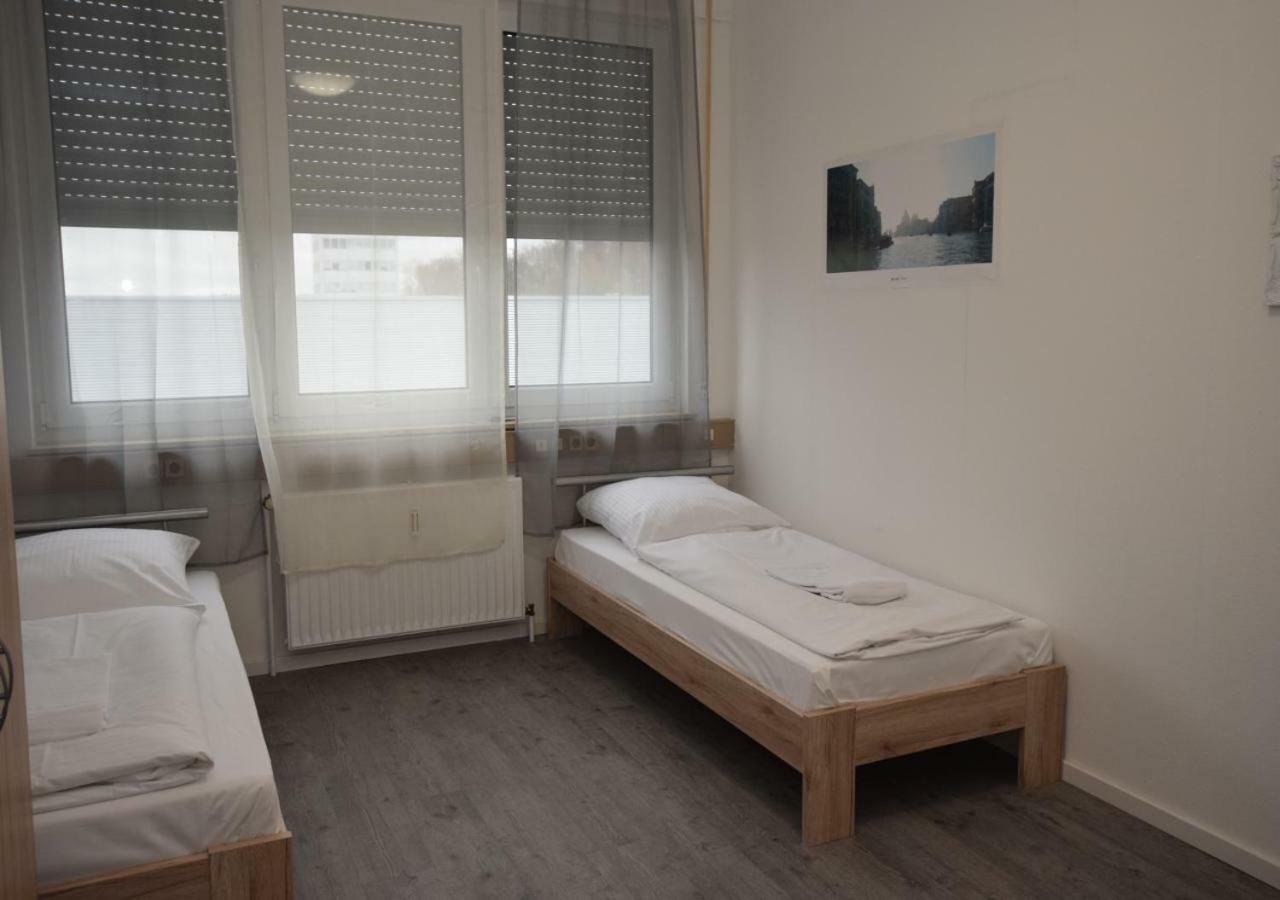 Monteurzimmer Messe Airport Wolfschlugen Екстер'єр фото