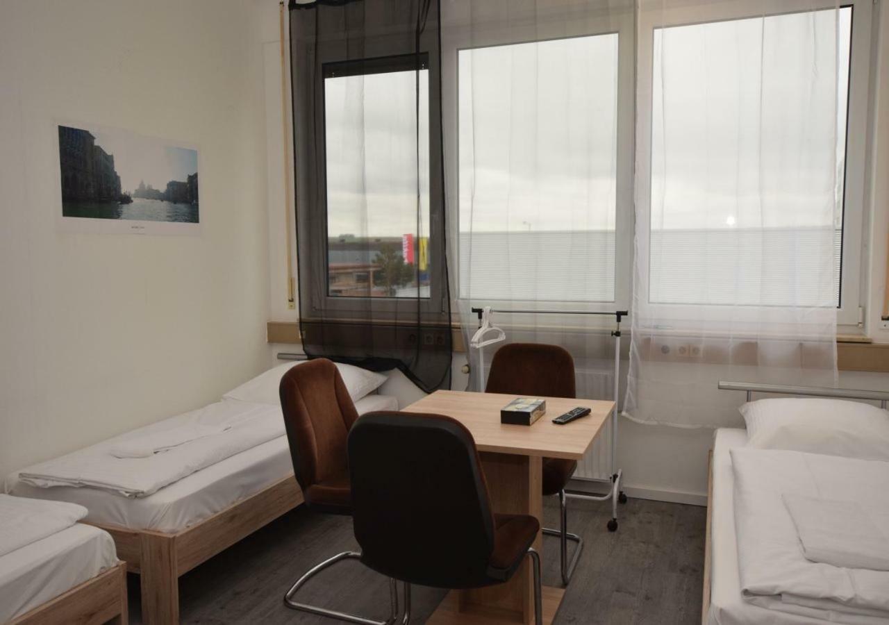 Monteurzimmer Messe Airport Wolfschlugen Екстер'єр фото